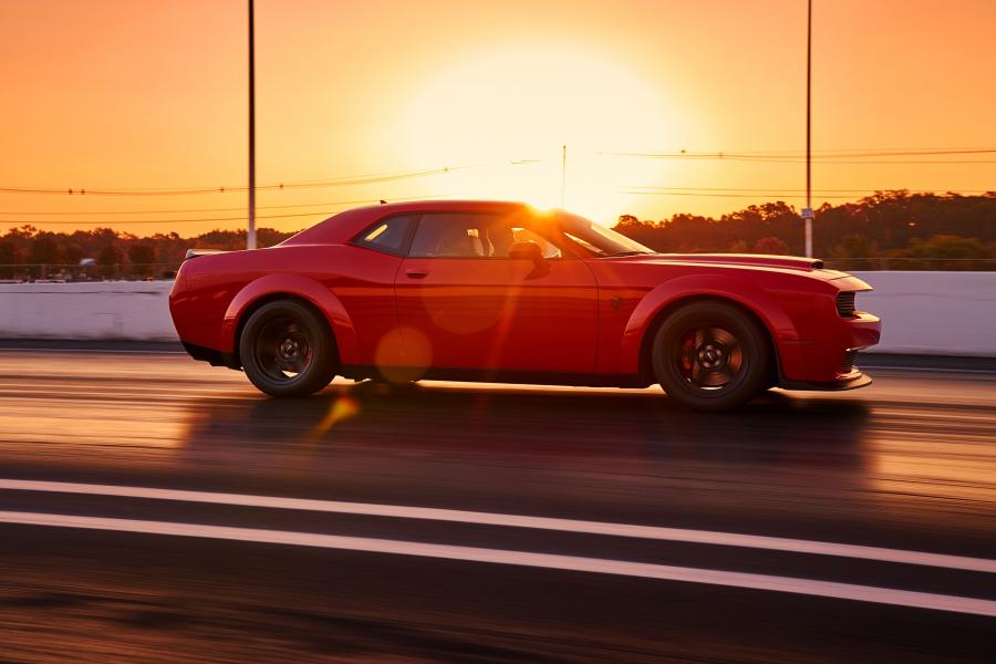  Dodge Challenger SRT Demon 2017 года  (фото 10 из 181)